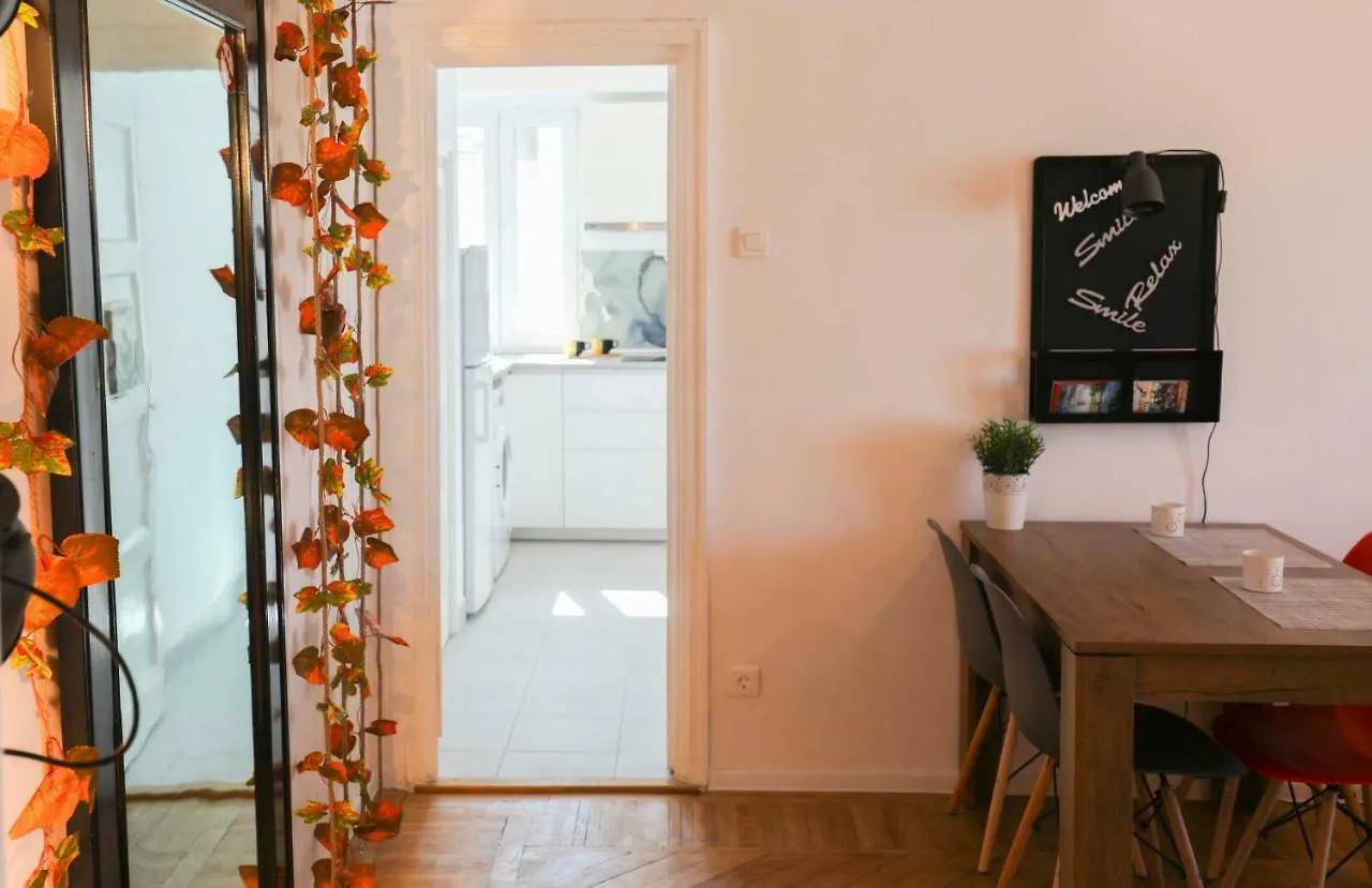 Victoria Avenue Apartment ブカレスト